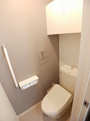 トイレ　清潔感のあるトイレです