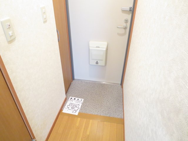玄関　別号室の参考写真です。