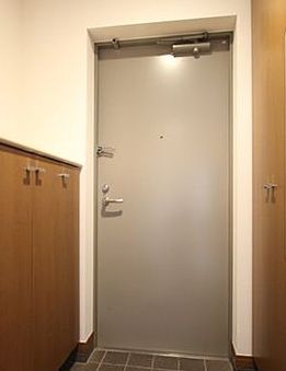 玄関　収納もある玄関です