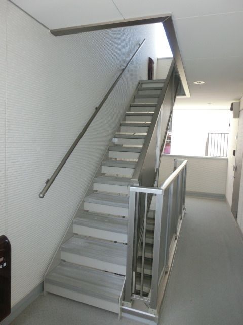 ロビー　共用廊下