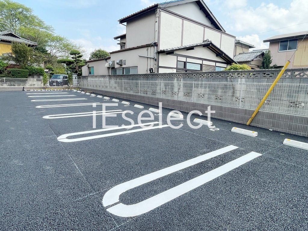 駐車場　敷地内駐車場