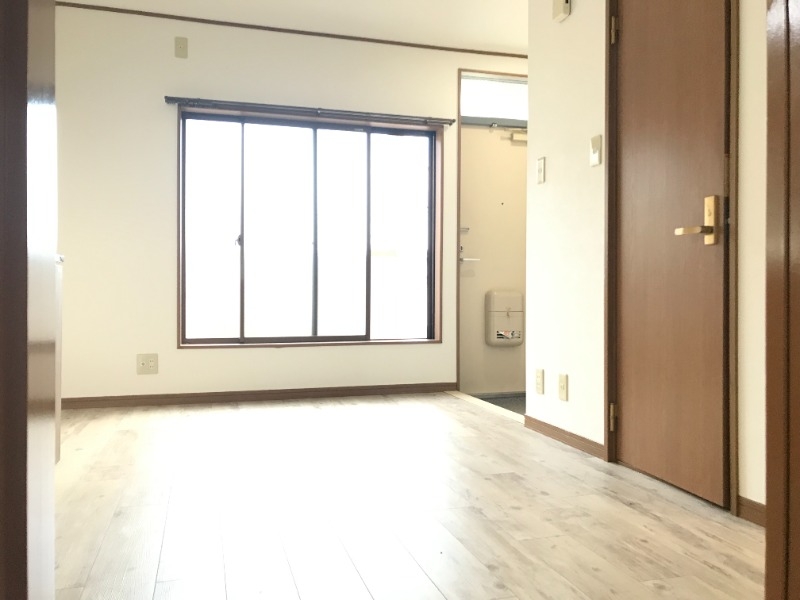 居室・リビング　開放感ある寛ぎの空間。家具配置もしやすい間取り。