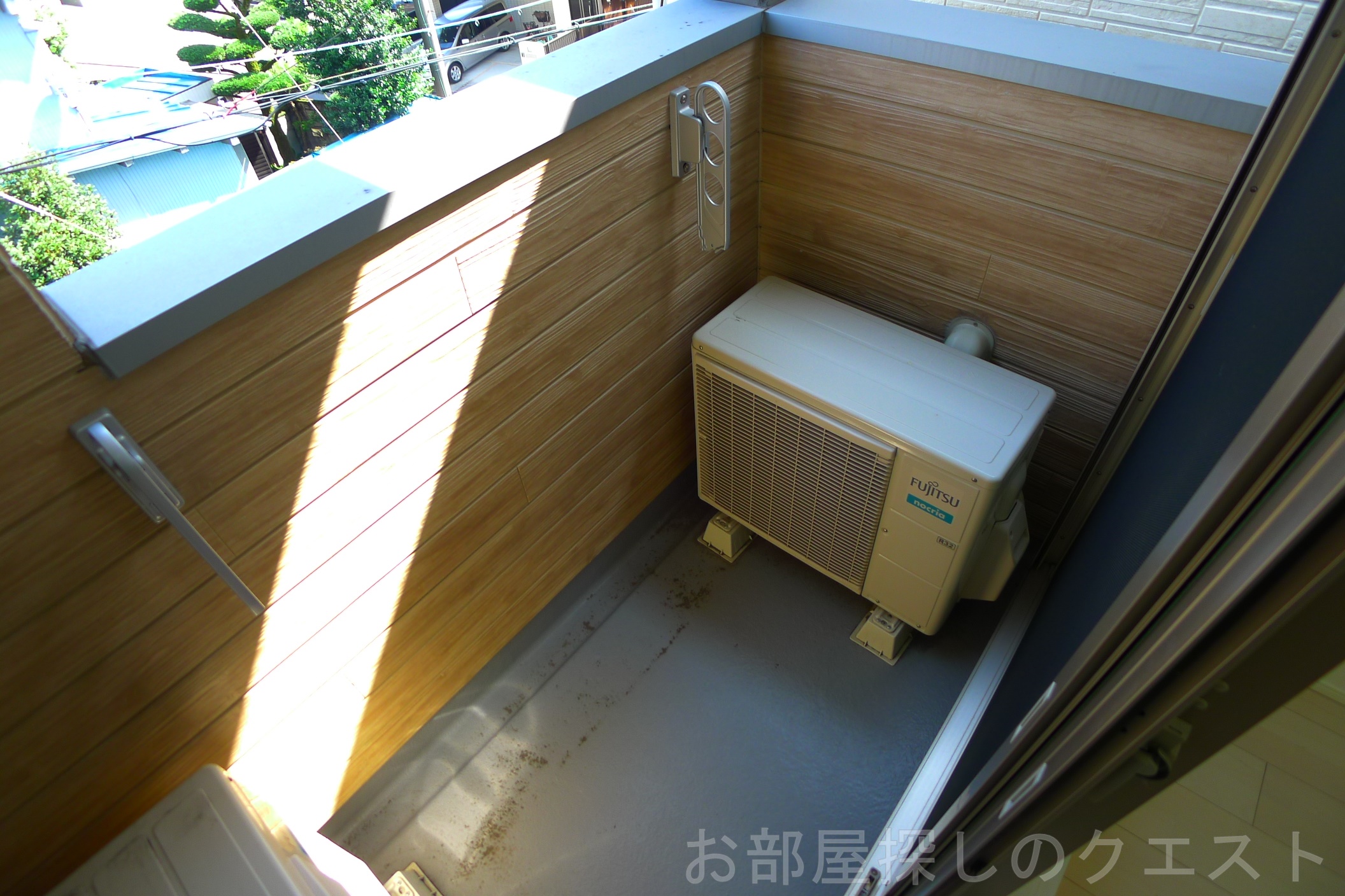 バルコニー　（写真は同タイプ）