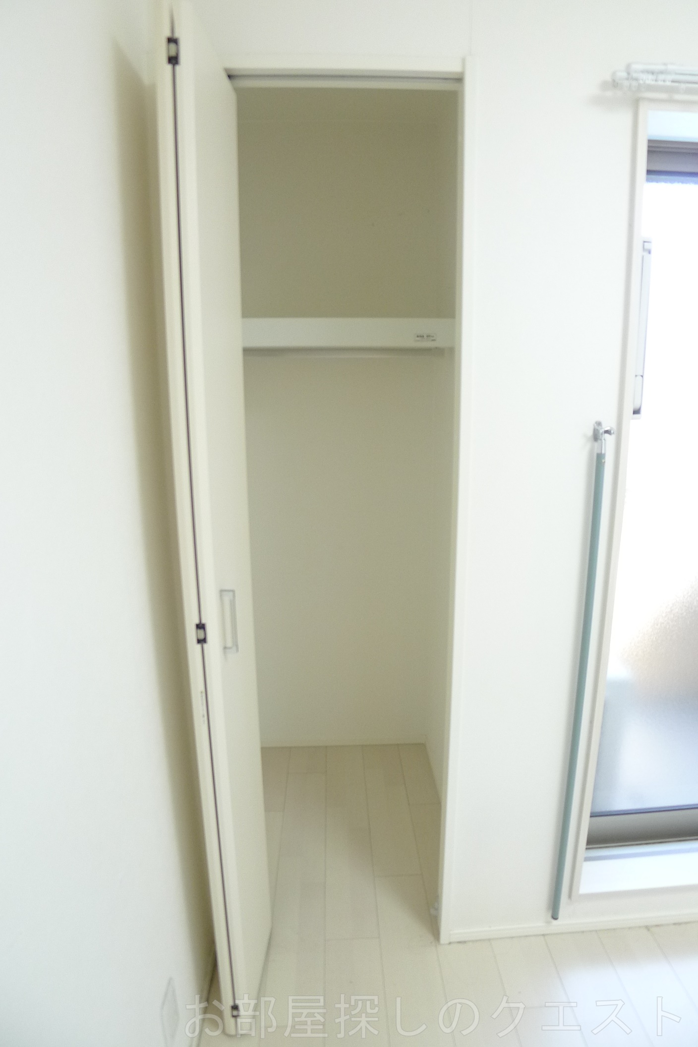 収納　（写真は同タイプ）