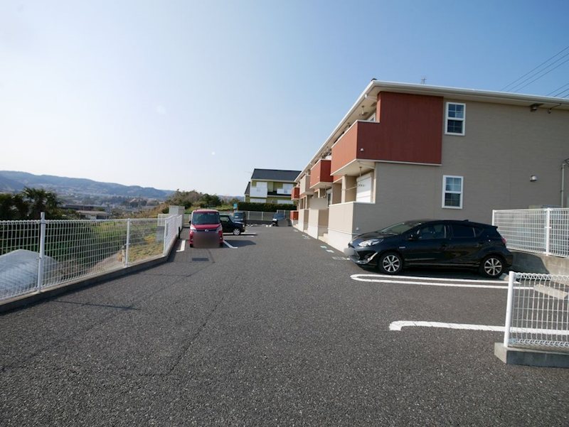 駐車場　敷地内駐車場