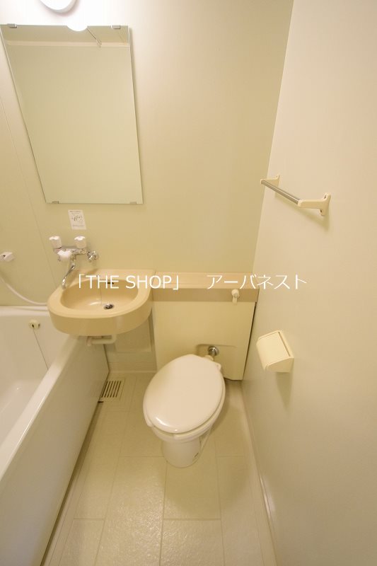 トイレ　トイレ（同タイプの別部屋の写真です）