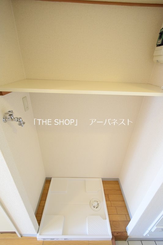 その他　洗濯機置き場（同タイプの別部屋の写真です）