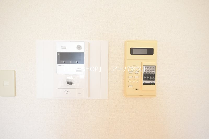 セキュリティ　インターフォン（同タイプの別部屋の写真です）