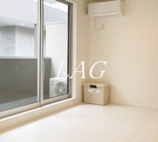 居室・リビング　洋室のお部屋です。（同仕様です。）