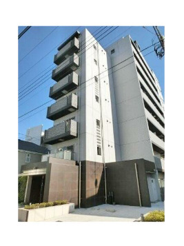 建物外観　鉄筋コンクリート造のがっちりとした建物。