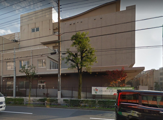 中学校　八王子市立第五中学校（中学校）まで207m