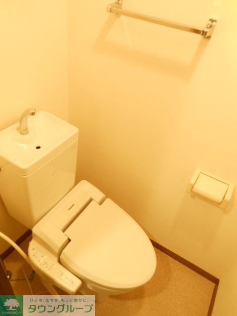 トイレ　シャワー付きトイレ