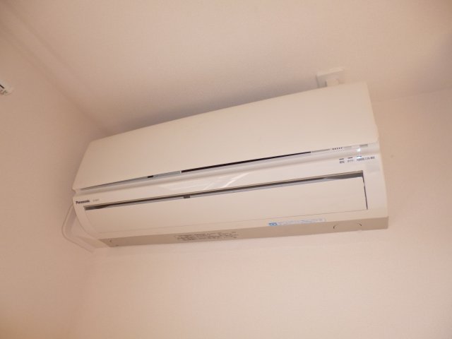 その他設備　エアコン２基付