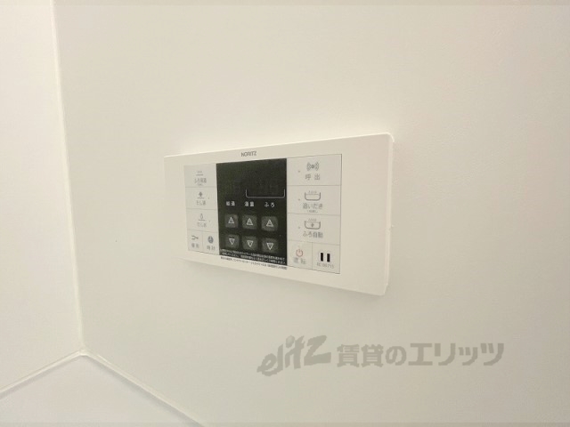 その他設備　給湯器リモコン
