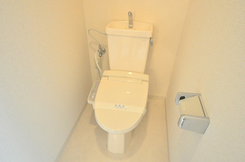 近鉄大阪線 河内山本駅 徒歩14分 6階建 築32年のトイレ写真