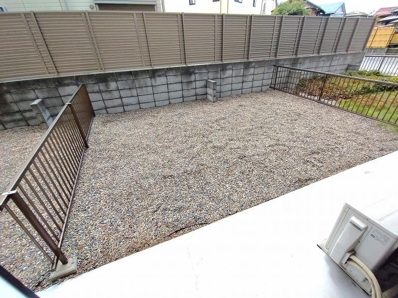 庭　専用庭