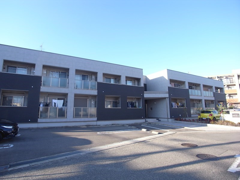 建物外観　落ち着いた雰囲気の外観です