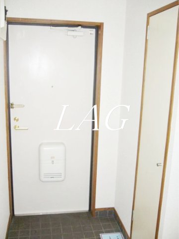 玄関　玄関です。