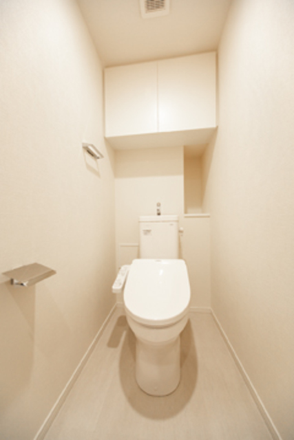 トイレ　※写真は同タイプ住戸です。