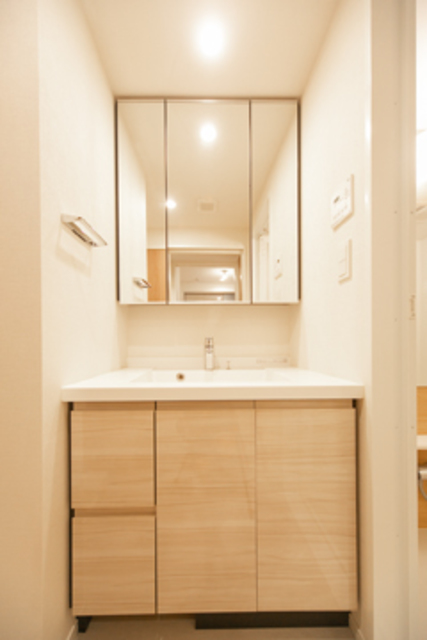 洗面設備　※写真は同タイプ住戸です。