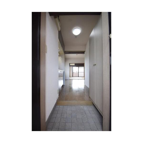 T’s Court Tokuyaの玄関写真