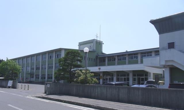 中学校　十和田市立東中学校（中学校）まで1700m