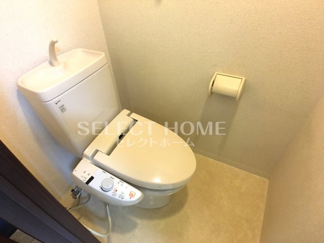 トイレ　ゆったりとした空間のトイレです 同型タイプ