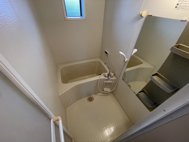 バス・シャワールーム　【浴室】別部屋の写真です