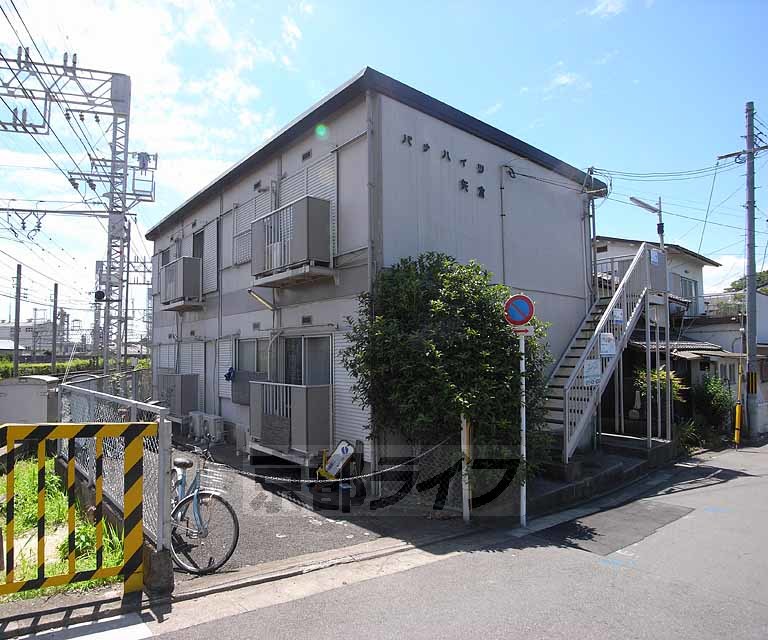 建物外観　２階建てのハイツです。
