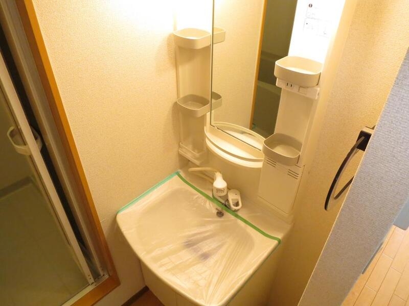 洗面設備　お手入れしやすい独立洗面台