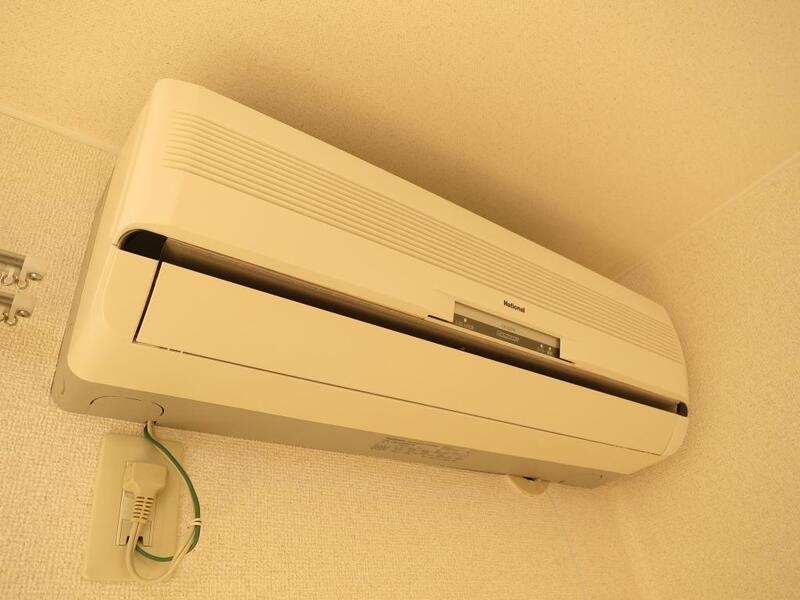 その他設備　よく冷え、よく温まるエアコンついてます