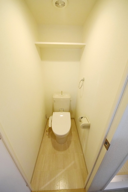 トイレ　※別部屋の参考写真です。