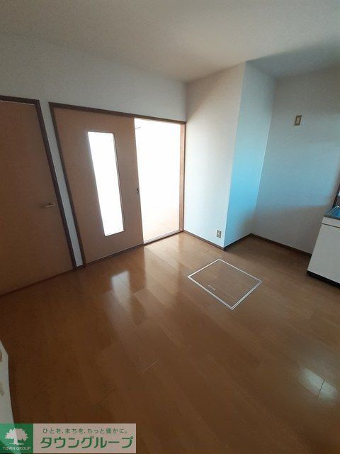 フラワーハイツの居間写真