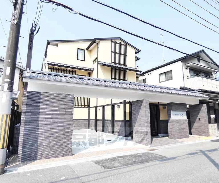建物外観　京風な外観ですね。