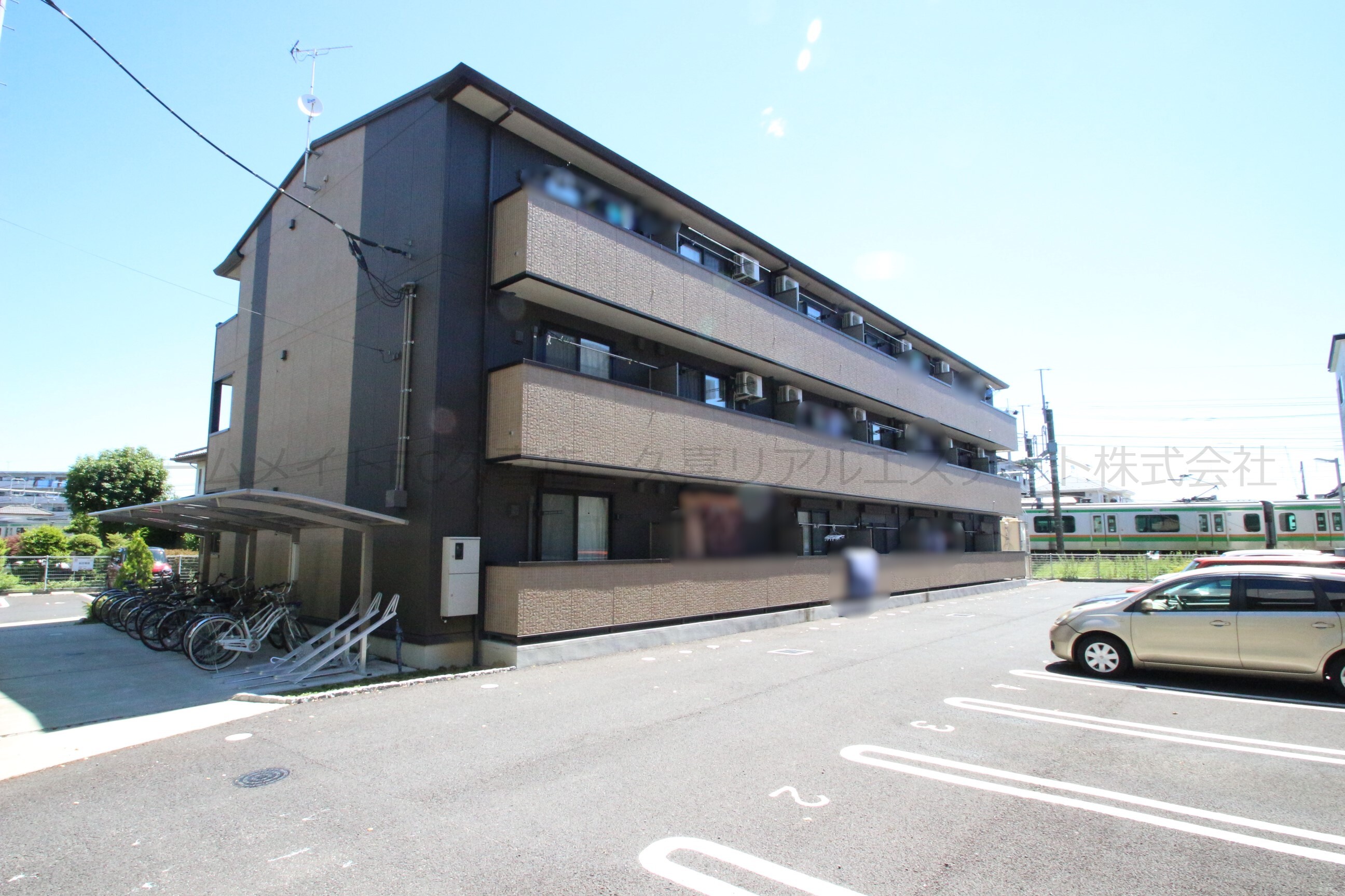 建物外観　人気！大手ハウスメーカー施工！軽量鉄骨造！安心！