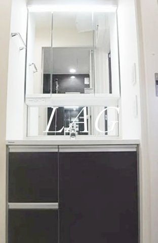 洗面設備　独立洗面台です。