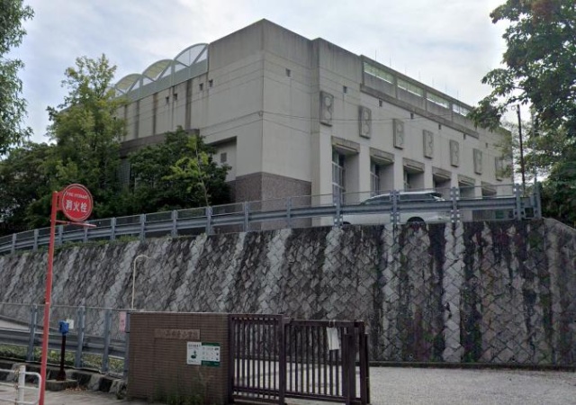 小学校　神戸市立山の手小学校（小学校）まで391m