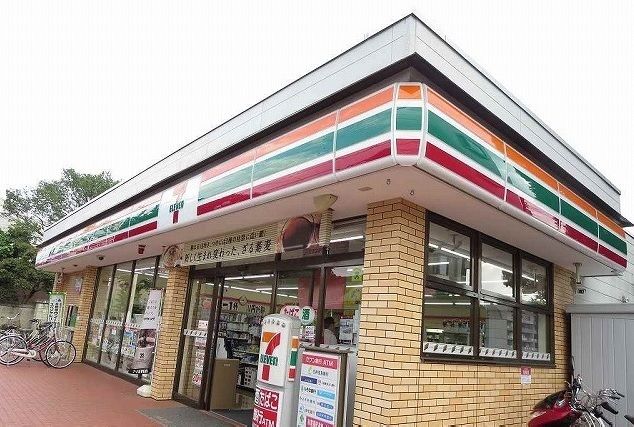 コンビニ　セブンイレブン（コンビニ）まで290m