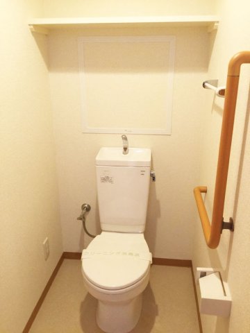 地下鉄谷町線 谷町四丁目駅 徒歩13分 14階建 築19年のトイレ写真