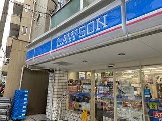 コンビニ　ローソン渋谷鶯谷町店（コンビニ）まで146m