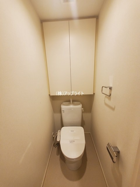トイレ　温水洗浄便座