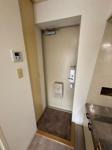 玄関　収納もある玄関です