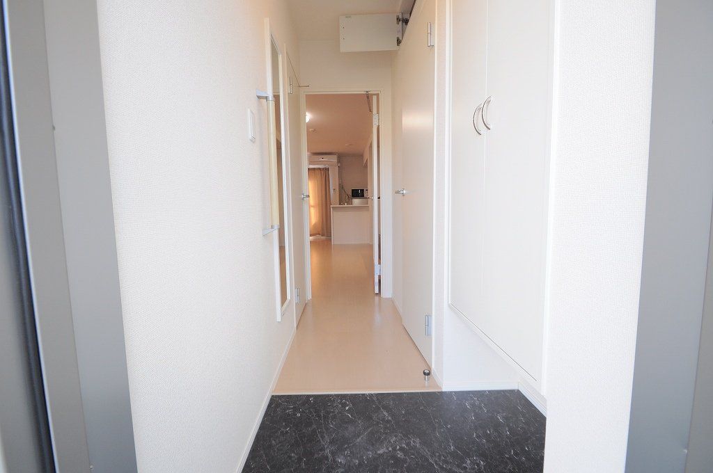 玄関　同タイプの部屋の写真です