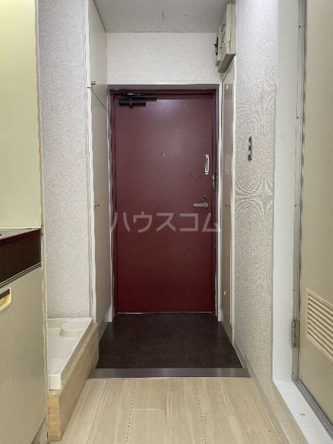 ドミール玉川学園の玄関写真