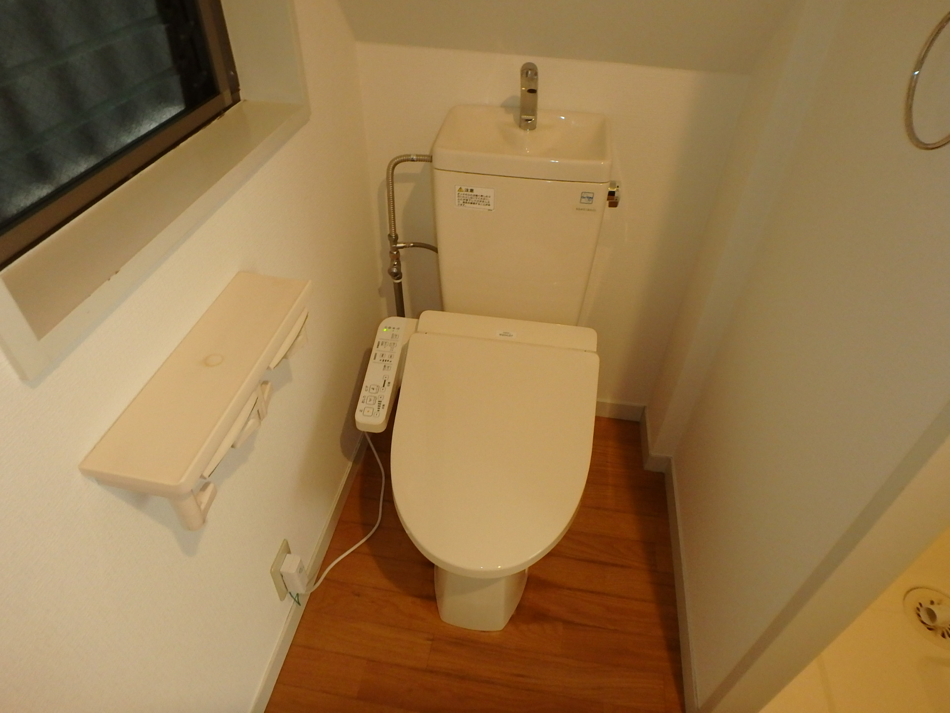 ＪＲ山手線 大塚駅 徒歩22分 3階建 築20年のトイレ写真