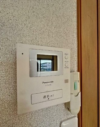 セキュリティ　モニター付きインターホン。