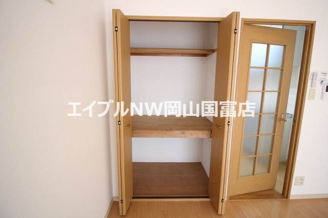 収納　同物件別部屋の写真です