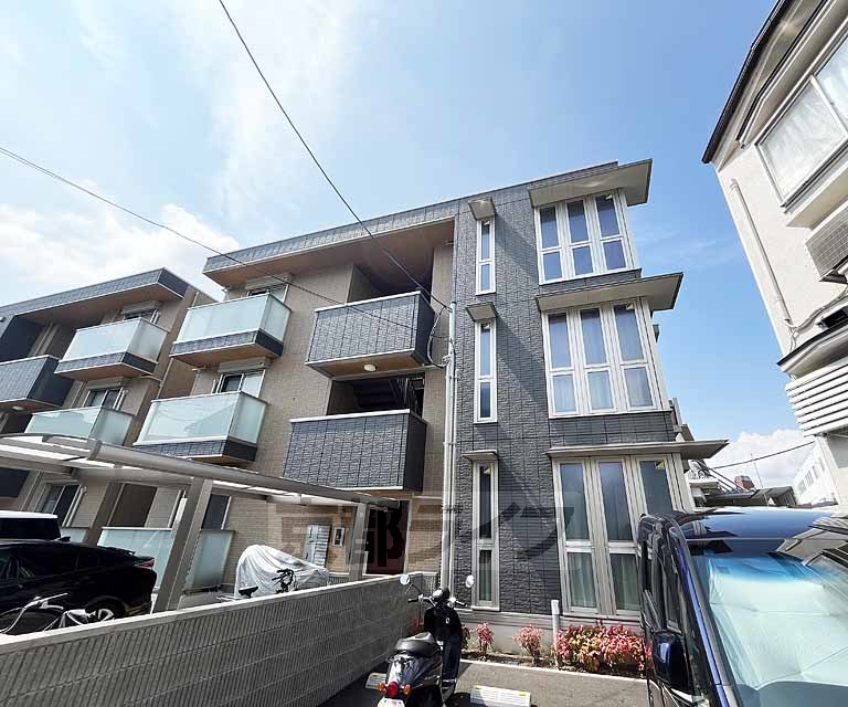 阪急京都線 西京極駅 徒歩12分 築4年