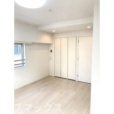 居室・リビング　別号室参考写真