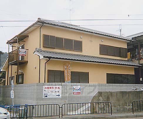 衣笠総門町貸家の外観写真